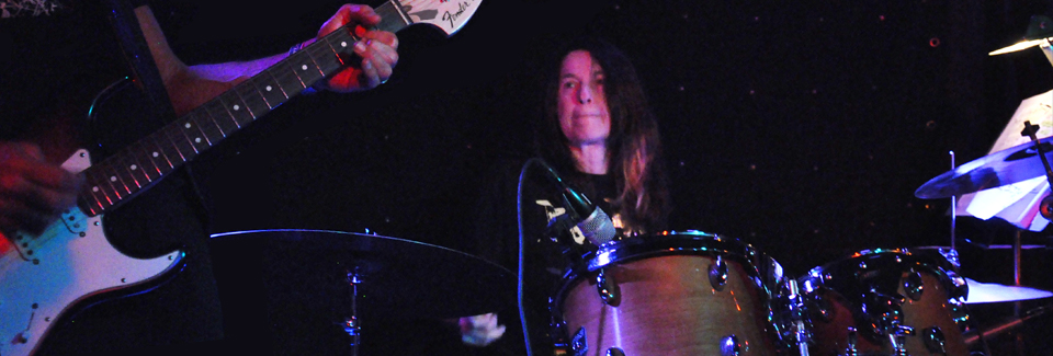 /13-rokstories/58-drums-with-guitar